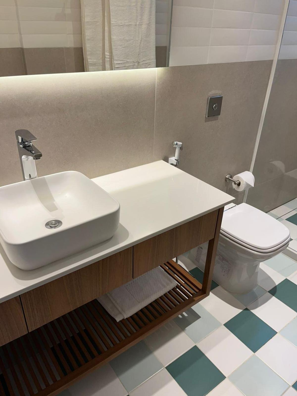 Renovated - Beautiful Apartment! *
