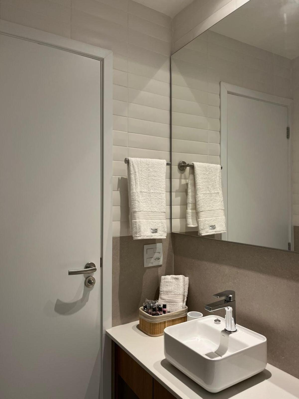 Renovated - Beautiful Apartment! Appartement *